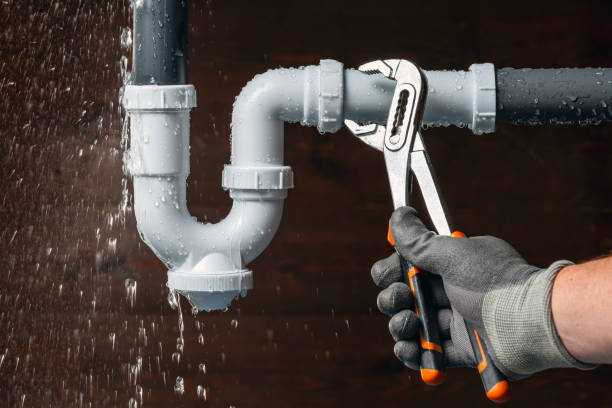 Professional Emergency Plumber technician working in New Lisbon, NJ